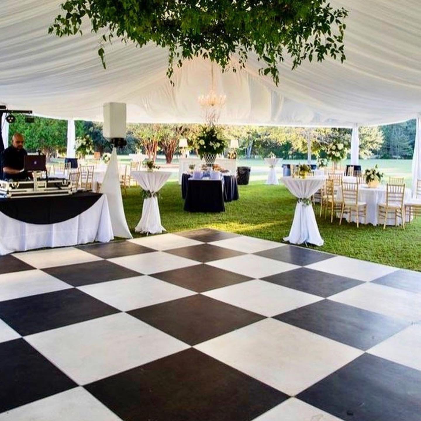 21' x 21' Black and White Dance Floor